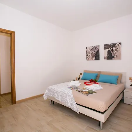 Sleeps 6 Holiday home