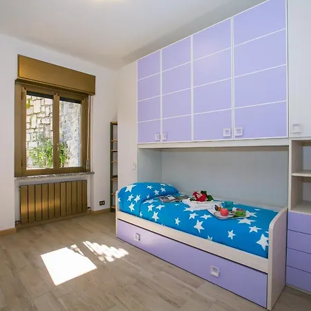 Sleeps 6 Brienno